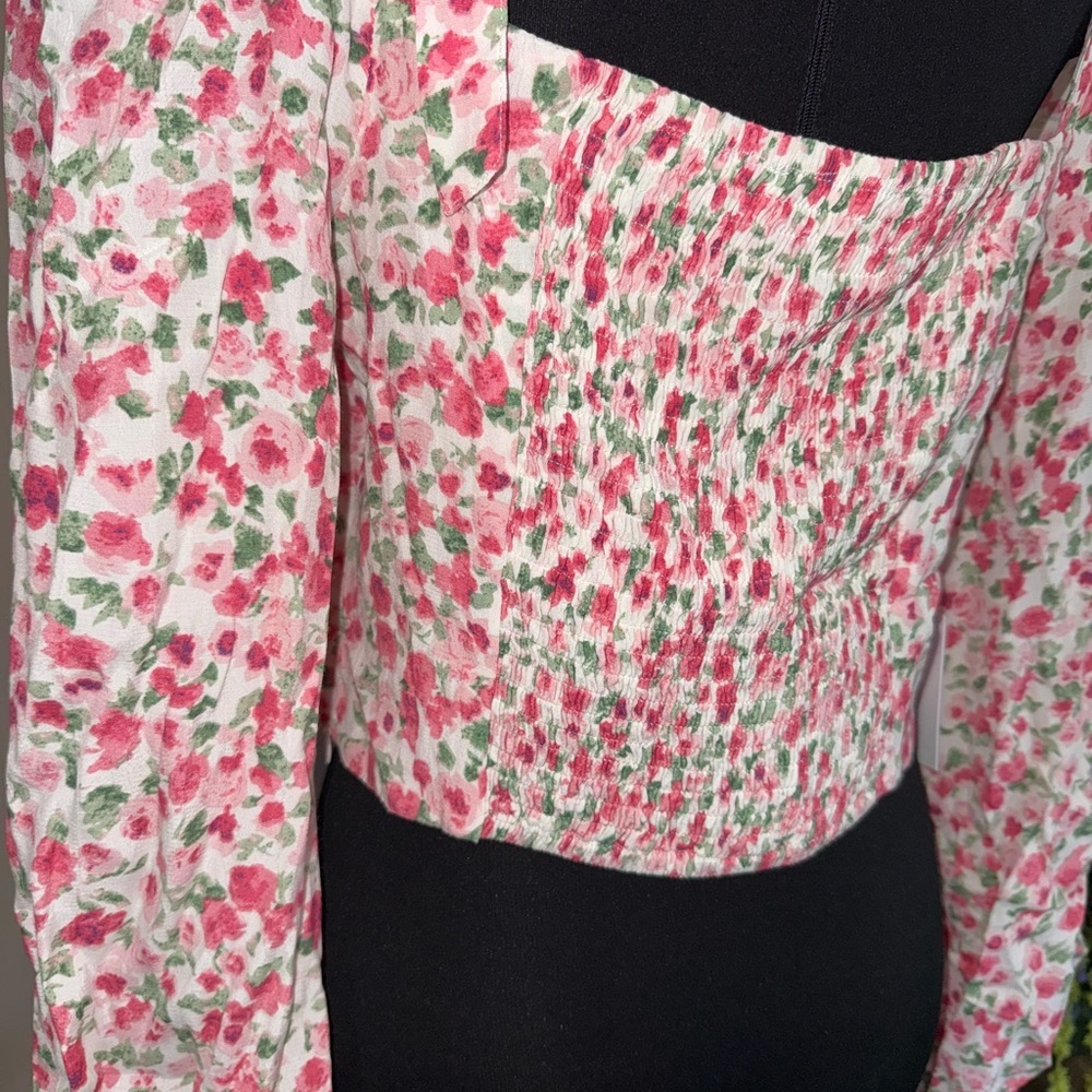 Floral Sweetheart Crop Top with Puff Sleeves - Pink - Picture 15 of 16